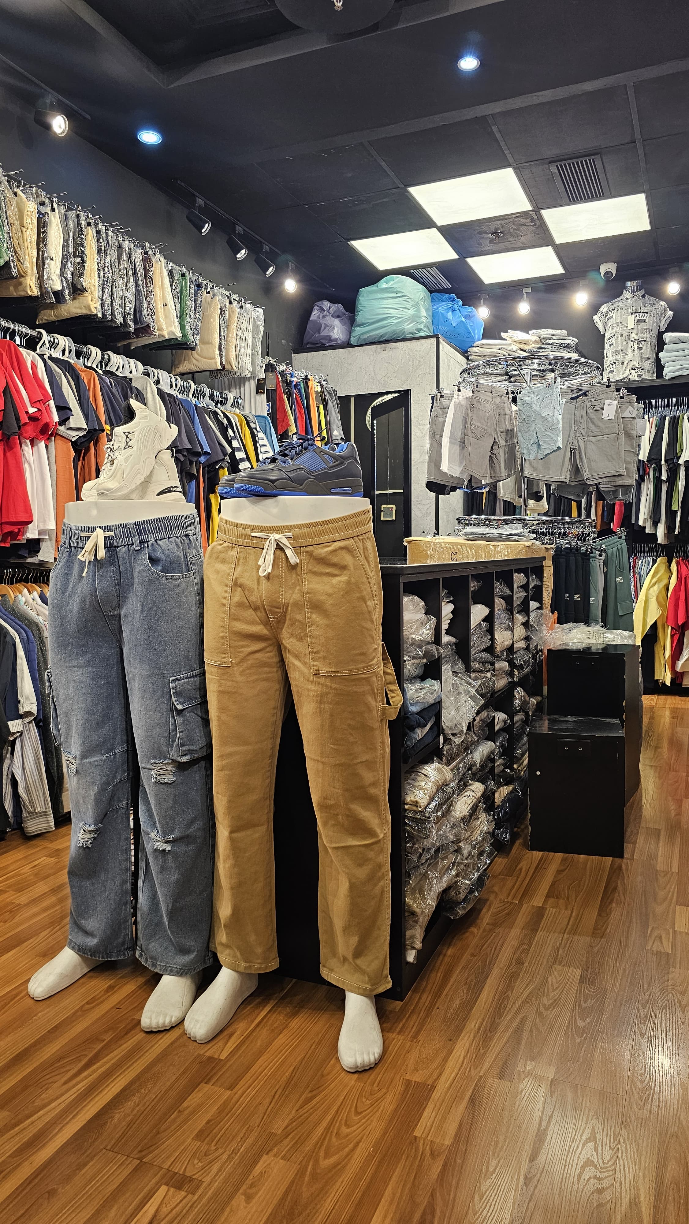 Men Store Garment